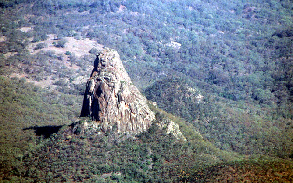 The Warrumbungle's 
<br>
Photo: Robert Downie - 2002 (EOS 300)