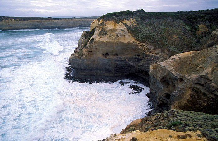 Great Ocean Road - ???
<br>
Photo: Robert Downie -  2004 (EOS 300)