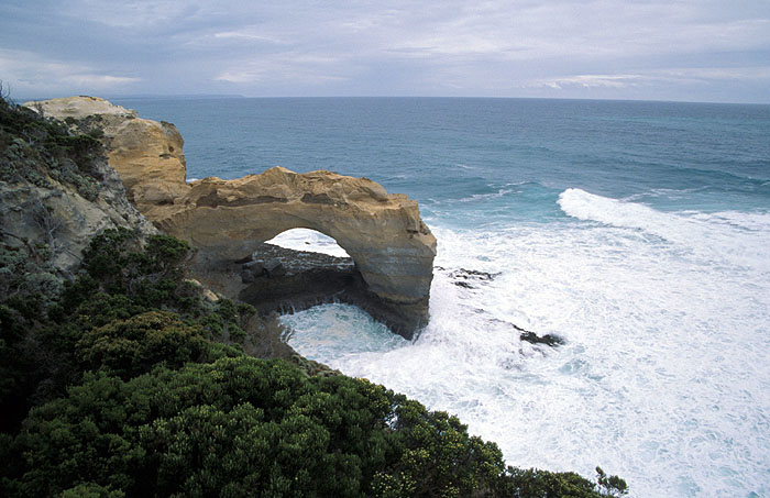 Arch - Great Ocean Road
<br>
Photo: Robert Downie -  2004 (EOS 300)