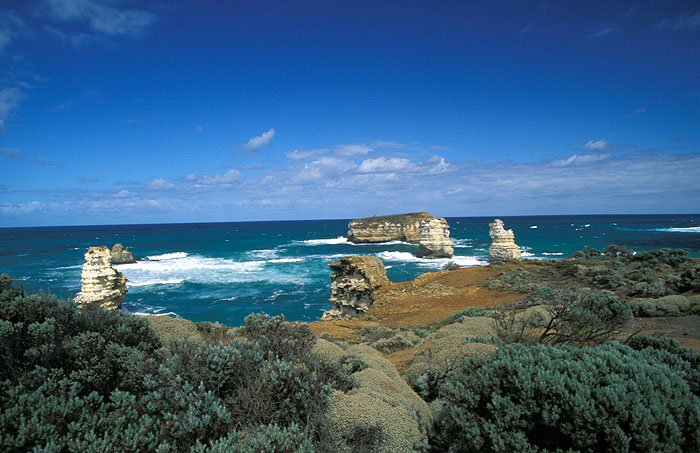 Bay of Islands - Great Ocean Road 
<br>
Photo: Robert Downie -  2004 (EOS 300)