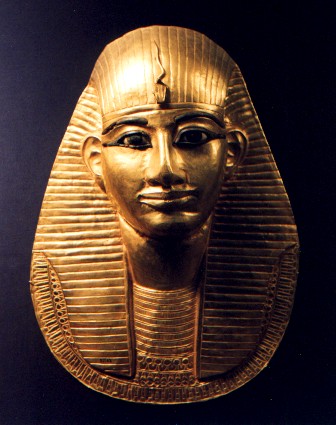 Egyptian Museum
<br>
Photo: Robert Downie - February 2001 (EOS 300) 