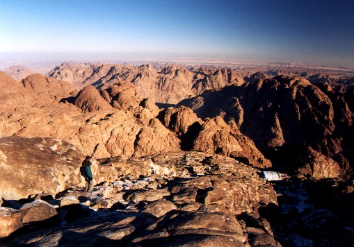 The trek back down.  Now a little warmer.  Mt Sinai
<br>
Photo: Robert Downie - February 2001 (EOS 300) 