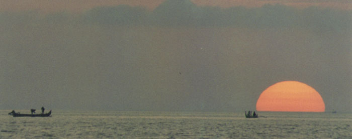 Perfect Sunset with a bit of help from the forest fires - Kuta Beach - Bali
<br>
Photo: Robert Downie - December 1997
<br>
EOS IX With Cannon 75mm-300mm Zoom EF Lens (f4-5.6)
and a Kenko 2x Teleplus MC7 