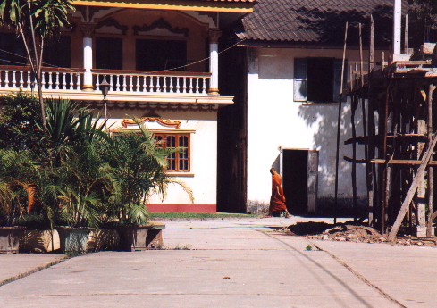 Monastery in Vientiane
<br>
Photo: Robert Downie - December 2000 (EOS 300) 