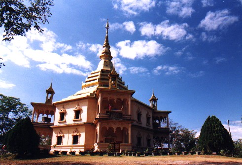 Santi Jedi Peace Pagoda - Luang Phabang
<br>
Photo: Robert Downie - December 2000 (EOS 300) 