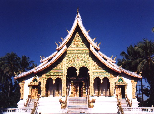 Wat Mai Suwannaphumaham New Temple (1796AD)  - Luang Phabang
<br>
Photo: Robert Downie - December 2000 (EOS 300) 
