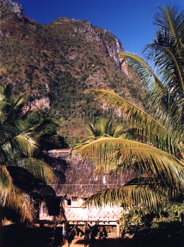 Nong Khiaw
<br>
Photo: Robert Downie - December 2000 (EOS 300) 