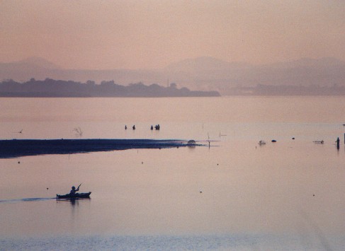 Mekong River - Vientiane
<br>
Photo: Robert Downie - December 2000 (EOS 300) 