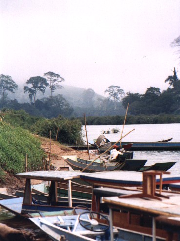 Nong Khiaw
<br>
Photo: Robert Downie - December 2000 (EOS 300) 