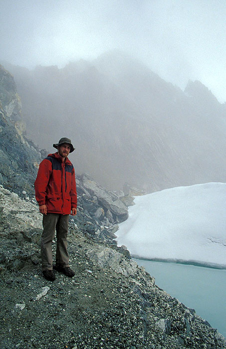 Myself on the Cho La (Chhugyuma) pass (5420m) 
<br>
Photo: Adriana Thomson - 2004 (EOS 300)