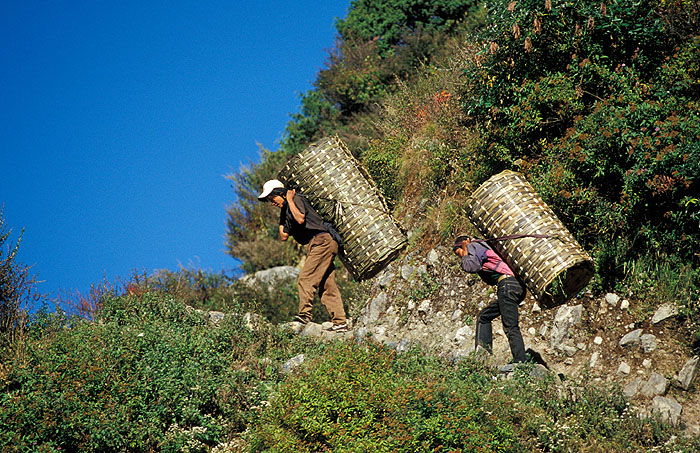 Porters walking on the final steps up to Namche Bazaar (3440m)
<br>
Photo: Robert Downie - 2004 (EOS 300)