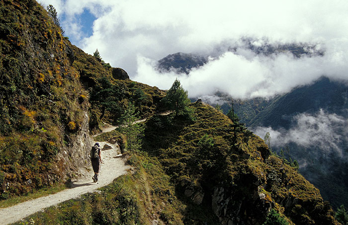 Ady on the trail out of Namche Bazaar
<br>
Photo: Robert Downie - 2004 (EOS 300)