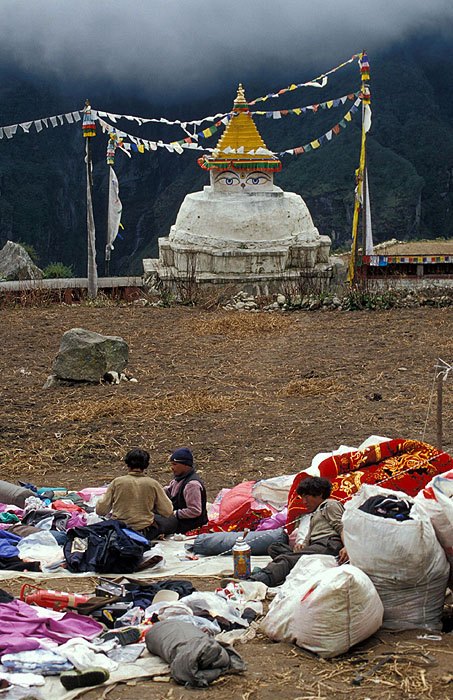 Tibetan Market and the Namche Bazaar Chorten 
<br>
Photo: Robert Downie - 2004 (EOS 300)