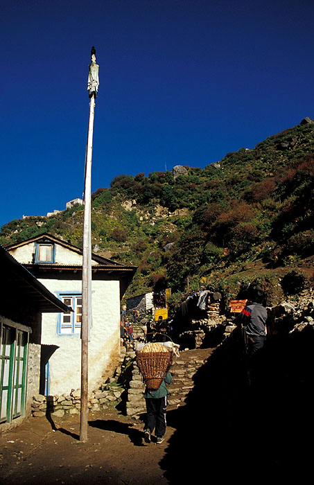 Namche Bazaar (3440m)
<br>
Robert Downie - 2004 (EOS 300)