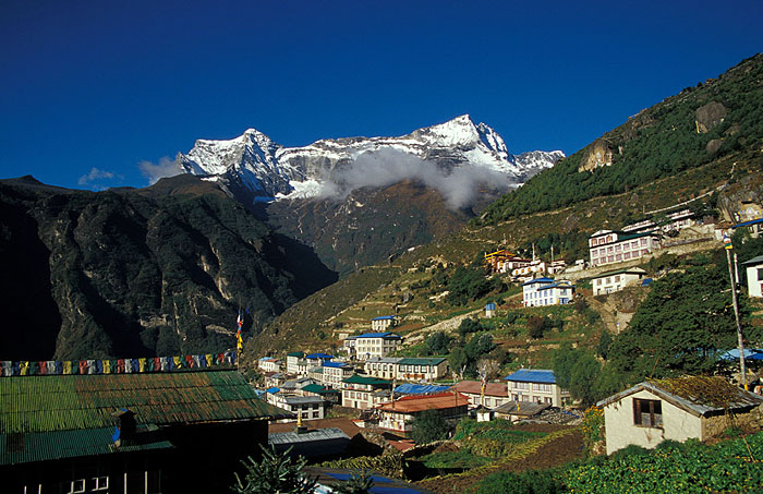 Namche Bazaar (3440m) with the Kwangde peaks in the background.
<br>
Robert Downie - 2004 (EOS 300)