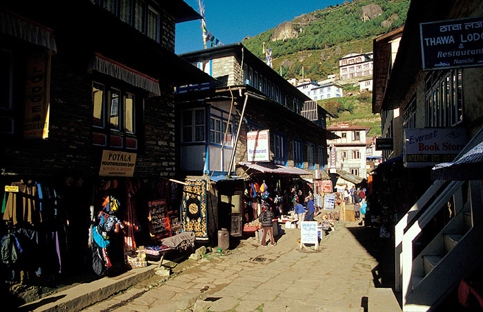 Street markets Namche Bazaar (3440m)
<br>
Robert Downie - 2004 (EOS 300)