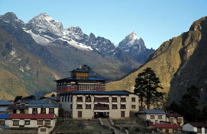 The amazing site of the Tengboche Monastery  (3870m) - You can see a trial from Phortse running across the mountains on the other side of the valley.
<br>
Photo: Robert Downie - 2004 (EOS 300)
