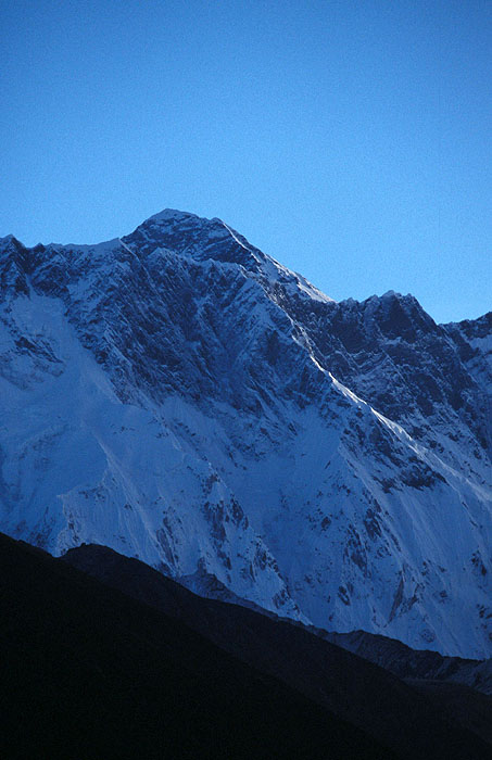 The great wall of Nuptse (7879m) with Mt Everest (8850m) peaking over the top  - Tengboche
<br>
Photo: Robert Downie - 2004 (EOS 300)