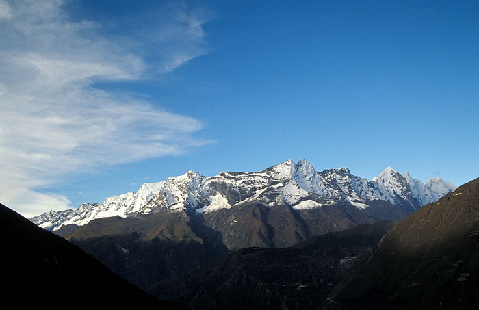 Kwangde peaks - Taken from tengboche
<br>
Photo: Robert Downie - 2004 (EOS 300)