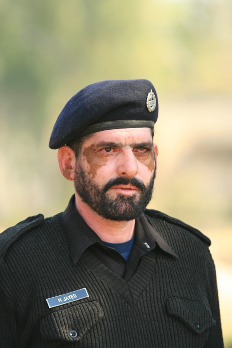 Security for the delegation - Faisalabad
<br>
Photo: Robert Downie - Feb 2007 (EOS 400D)