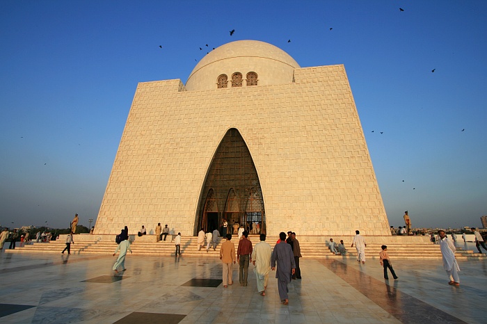 The Mausoleum of Quaid-i-Azam - Karachi
<br>
Monument to Pakistan's founder Mohamed Ali Jinnah.
<br>
Photo: Robert Downie - Feb 2007 (EOS 400D)