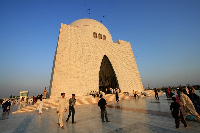 The Mausoleum of Quaid-i-Azam - Karachi
<br>
Monument to Pakistan's founder Mohamed Ali Jinnah.
<br>
Photo: Robert Downie - Feb 2007 (EOS 400D)