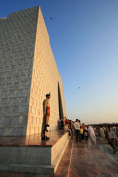 Guard at the Mausoleum of Quaid-i-Azam - Karachi
<br>
Monument to Pakistan's founder Mohamed Ali Jinnah.
<br>
Photo: Robert Downie - Feb 2007 (EOS 400D)