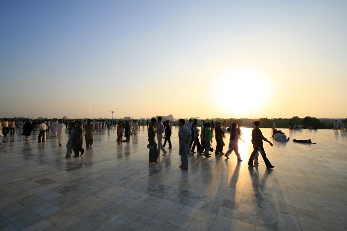 Sunset at the Mausoleum of Quaid-i-Azam - Karachi
<br>
Monument to Pakistan's founder Mohamed Ali Jinnah.
<br>
Photo: Robert Downie - Feb 2007 (EOS 400D)