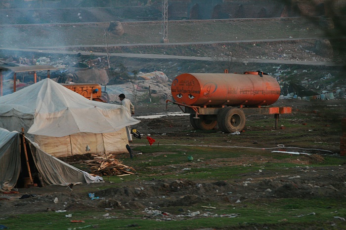 Outskits of Lahore
<br>
Photo: Robert Downie - Feb 2007 (EOS 400D)