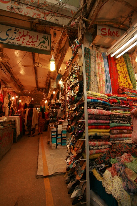 Markets - Lahore 
<br>
Photo: Robert Downie - Feb 2007 (EOS 400D)