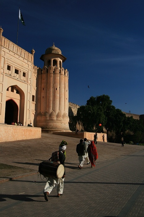 The front gate of the Lahore Fort or Shahi Qila 
<br>
Photo: Robert Downie - Feb 2007 (EOS 400D)

