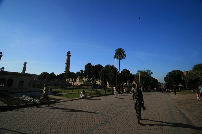 The courtyard between the Lahore Fort or Shahi Qila and the Badshahi Mosque
<br>
Photo: Robert Downie - Feb 2007 (EOS 400D)

