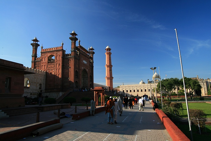 The courtyard between the Lahore Fort or Shahi Qila and the Badshahi Mosque.  This is the gate of the Badshahi Mosque.
<br>
Photo: Robert Downie - Feb 2007 (EOS 400D)