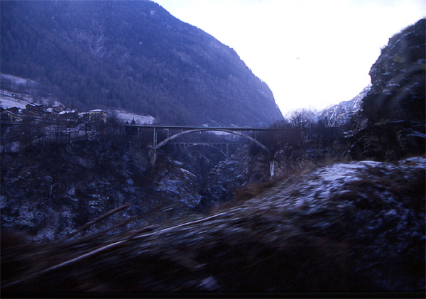 Bridges in ???? Email me if you know ... taken from the train
<br>
Photo: Robert Downie - January 2002 (EOS 300) 