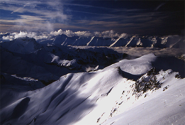 The view from the Shilthorn (2971m) 
<br>
Photo: Robert Downie - January 2002 (EOS 300) 