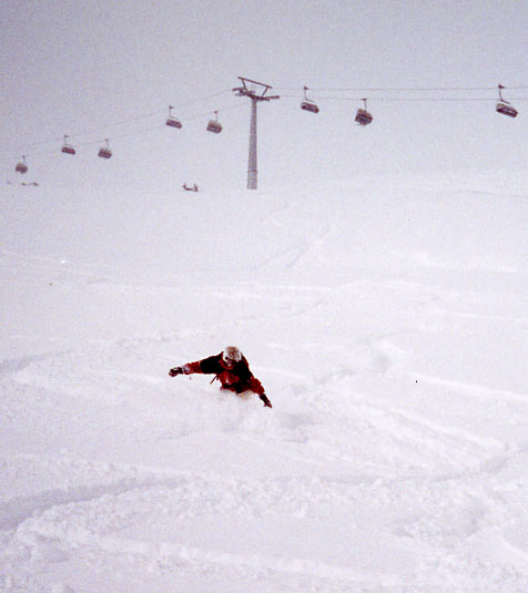 Myself sloshing through over a meter of power - Valbella
<br>
Where's the run?  who cares ... 
<br>
Photo: Adriana Thomson - February 2002 (Canon Elph) 