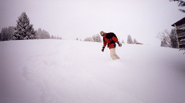 Making my way through the powder across the road from out chalet and down to the lifts - Valbella
<br>
Photo: Adriana Thomson - February 2002 (Canon Elph) 