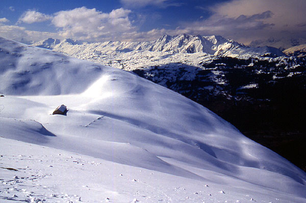 Looking from Windegga (2230m)  - Valbella 
<br>
Photo: Robert Downie - February 2002 (EOS 300) 