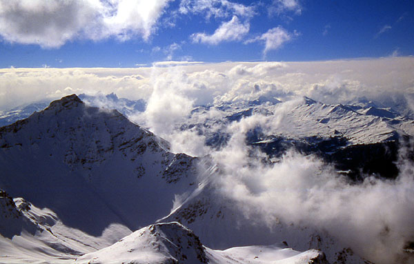 Looking across from the Rothorn (2865m)  - Valbella 
<br>
Photo: Robert Downie - February 2002 (EOS 300) 