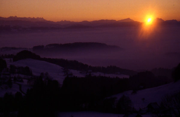Sunset on the walk out - Toesstal
<br>
Photo: Robert Downie  - January 2002 (EOS 300) 