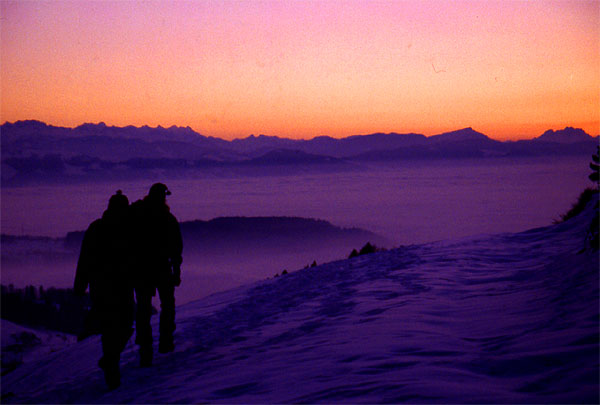 Thomas and Ady - Above the clouds in one of those magic sunsets -  Toesstal
<br>
Photo: Robert Downie  - January 2002 (EOS 300) 