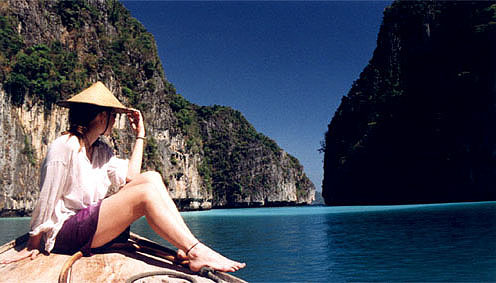 Jane - Ko Phi Phi Leh
<br>
Photo: Robert Downie - February 1998 (EOS IX) 