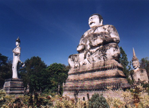 Sala Ku Kaew - Hindu-Buddhist sculpture garden - Nong Khai
<br>
Photo: Robert Downie - December 2000 (EOS 300) 