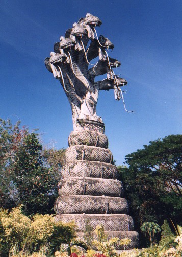 Sala Ku Kaew - Hindu-Buddhist sculpture garden - Nong Khai
<br>
Photo: Robert Downie - December 2000 (EOS 300) 