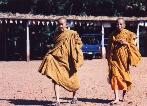 Buddhist Monks outside Sala Ku Kaew - Nong Khai
<br>
Photo: Robert Downie - December 2000 (EOS 300) 
