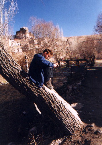 Taking some time out - The Melendiz Suyu stream - Ilhara Canyon
<br>
Photo: Robert Downie - January 2001 (EOS 300)