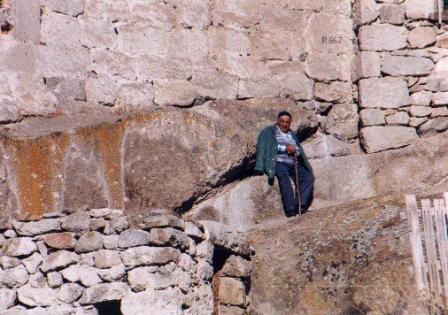 Small village on the Melendiz Suyu stream - Ilhara Canyon
<br>
Photo: Robert Downie - January 2001 (EOS 300)