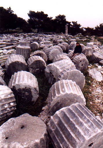 Large segments of the once mighty colums of Temple of Athena Polias - Priene 
<br>
Photo: Robert Downie - January 2001 (EOS 300)