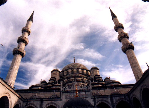 Inside the courtyard of Yeni Cami (New Mosque) - Built 1597-1663AD
<br>
Photo: Robert Downie - January 2001 (EOS 300) 