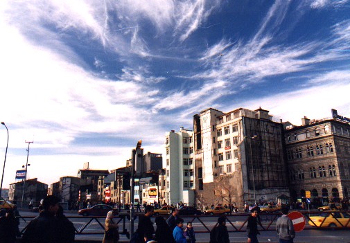 Looking at new istanbul from the Galata Bridge
<br>
Photo: Robert Downie - January 2001 (EOS 300) 